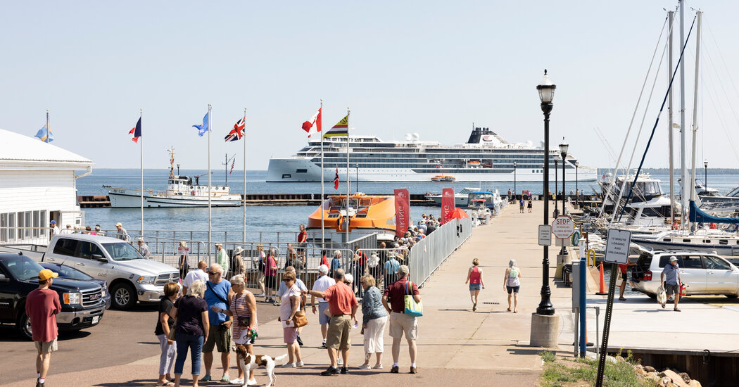 Is Cold, Blustery Lake Superior a Perfect Cruise Destination?
