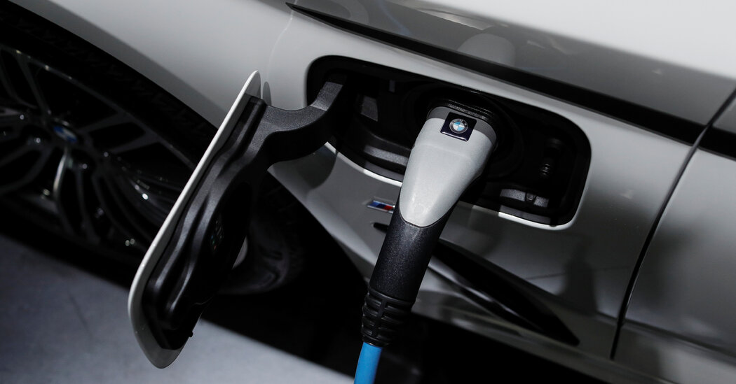 Plug-In Hybrid Cars Gain Ground in Race With Electric Rivals